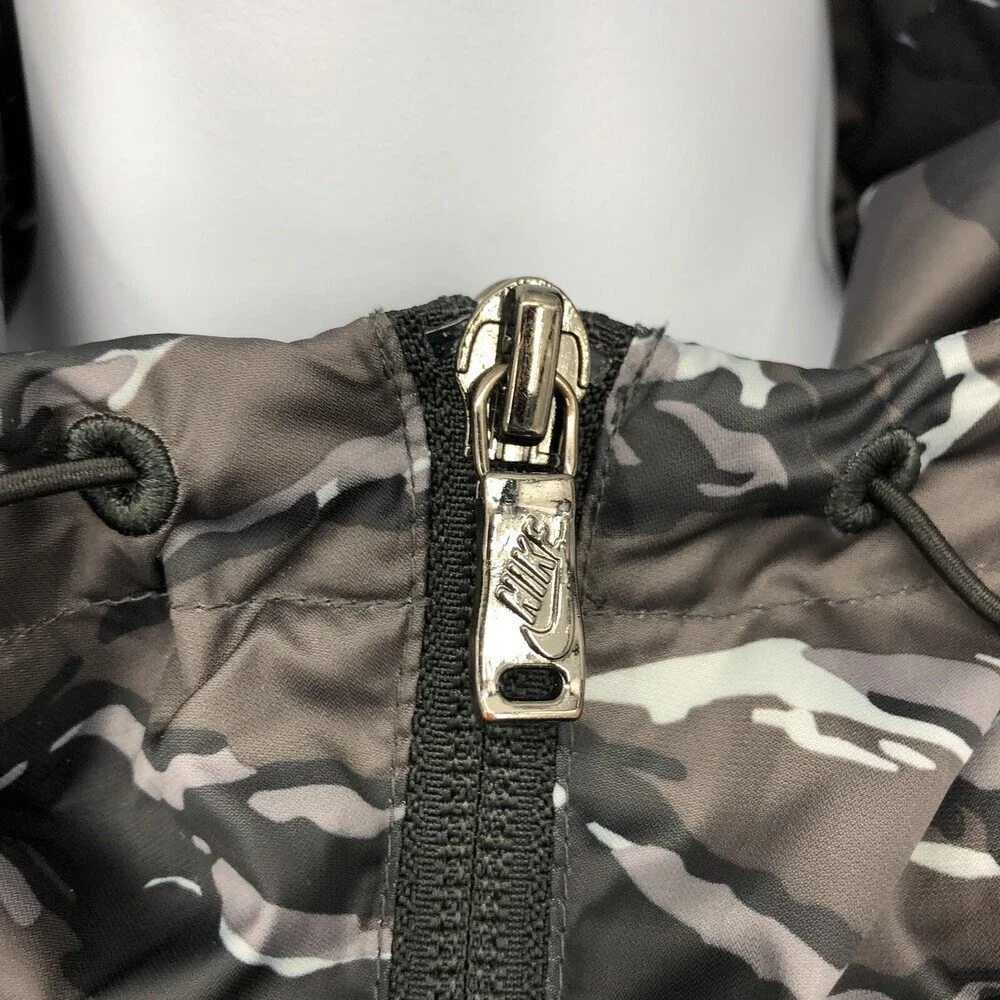 Nike Packable Camouflage Hooded Windbreaker Full Zip Trail Running Jacket Small